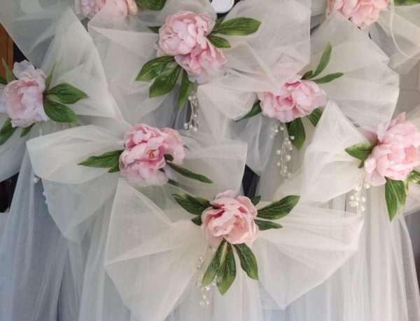 pink peonies tulle bow